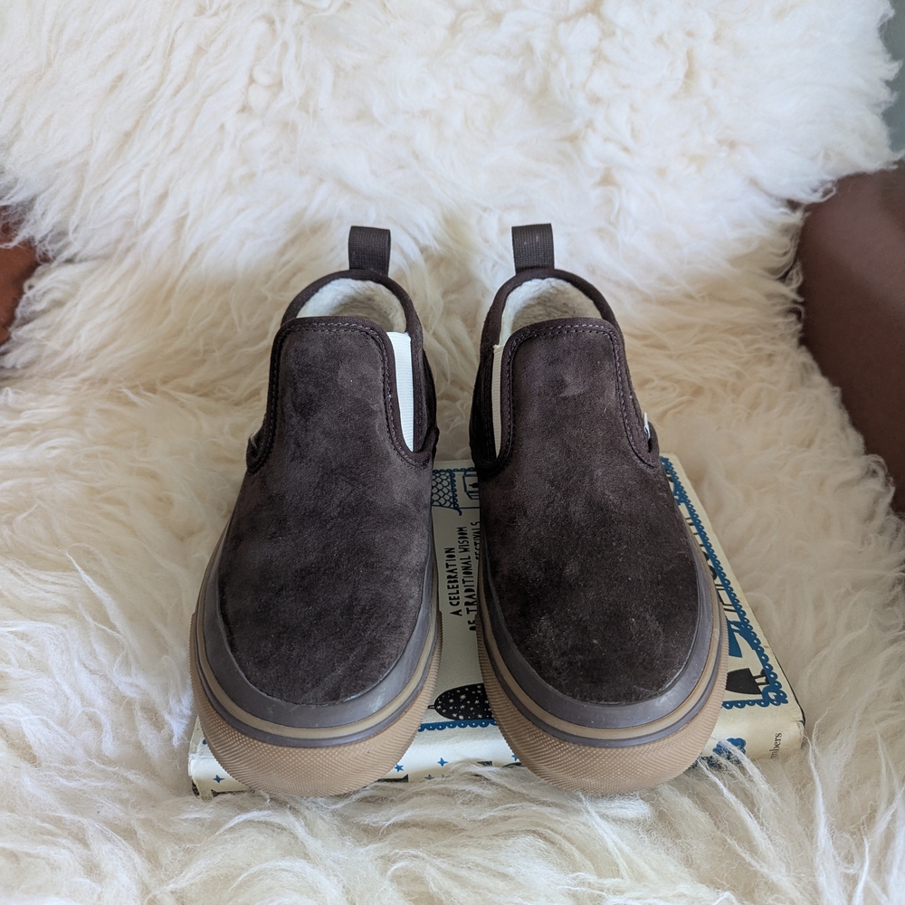 Vans Brown Suede Sherpa Lined Slip-On Shoes - Picture 2 of 10